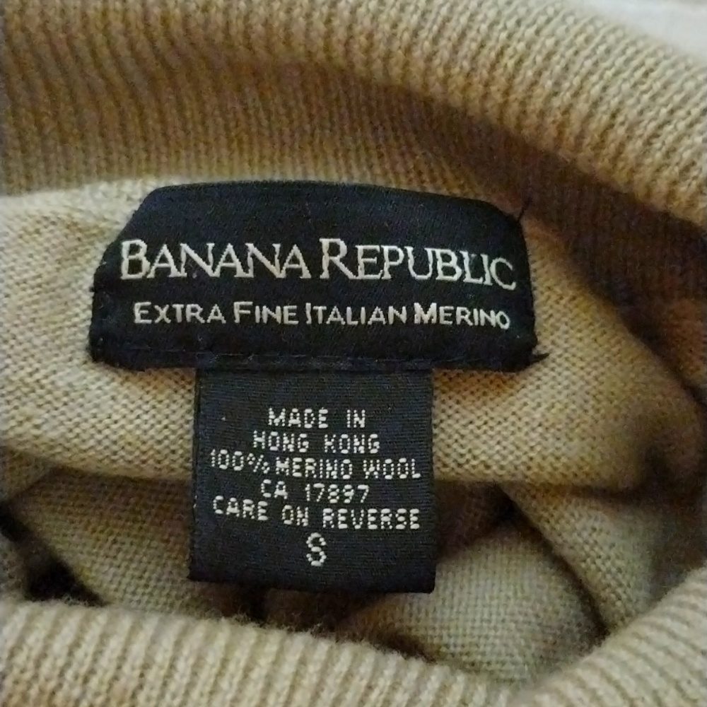 Banana republic extra fine Italian merino Sweater